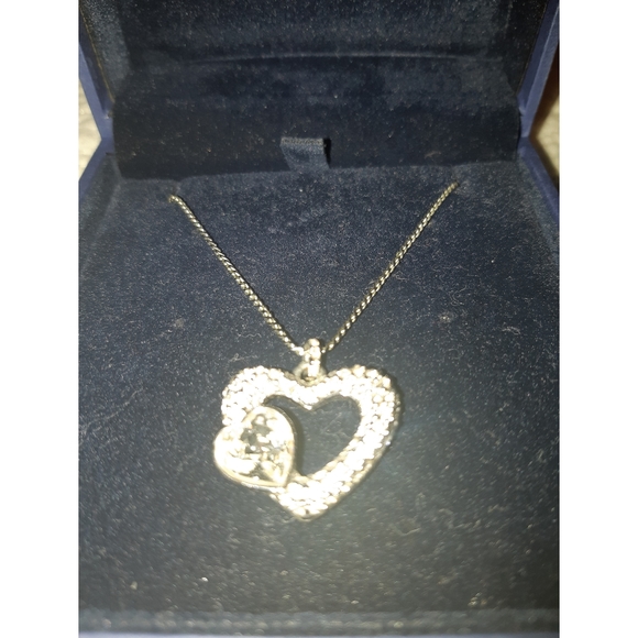 SWAROVSKI Heart Necklace - Picture 2 of 4